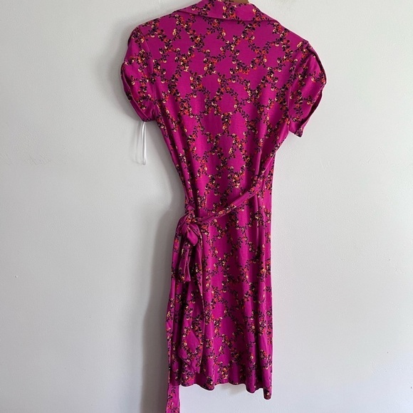 Von Furstenberg DVF Floral Jilda Two
Wrap Dress - Picture 9 of 11